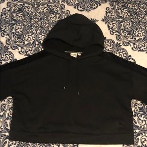 Puma crop hoodie M
